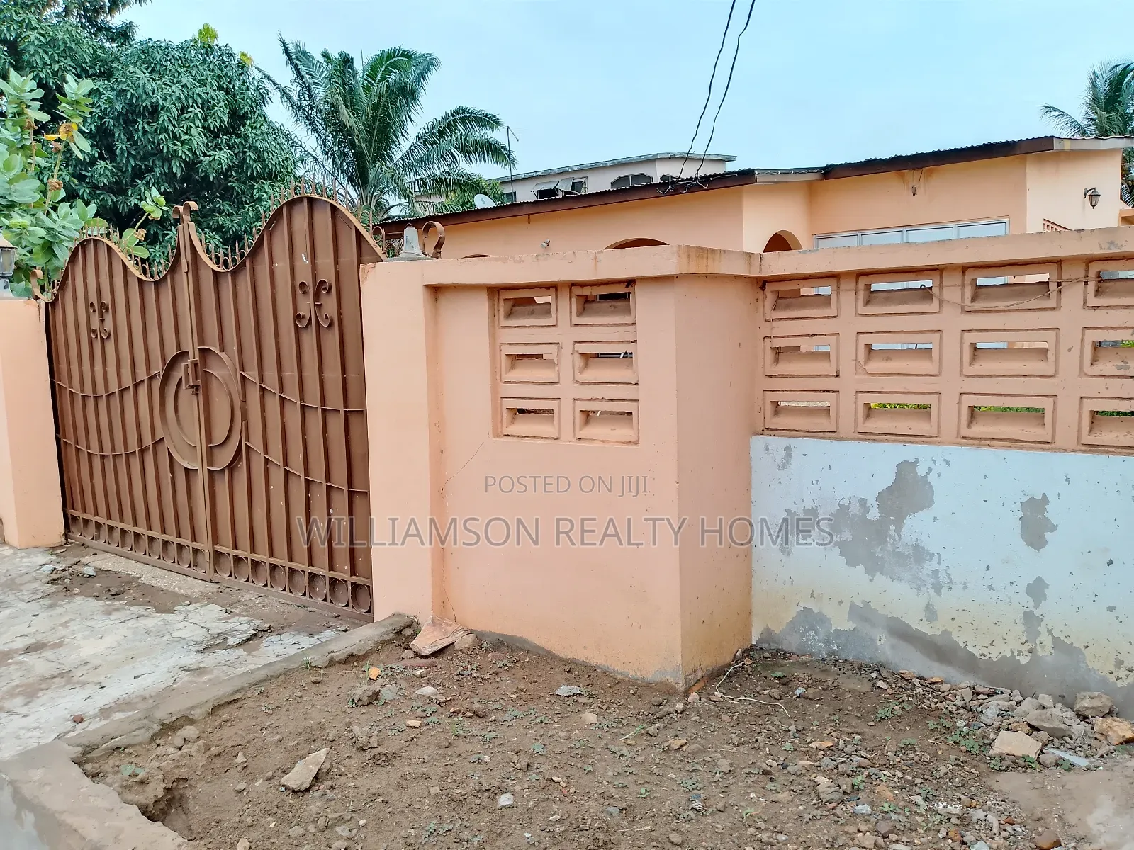 4bdrm House in Community 18 Area, Spintex for sale