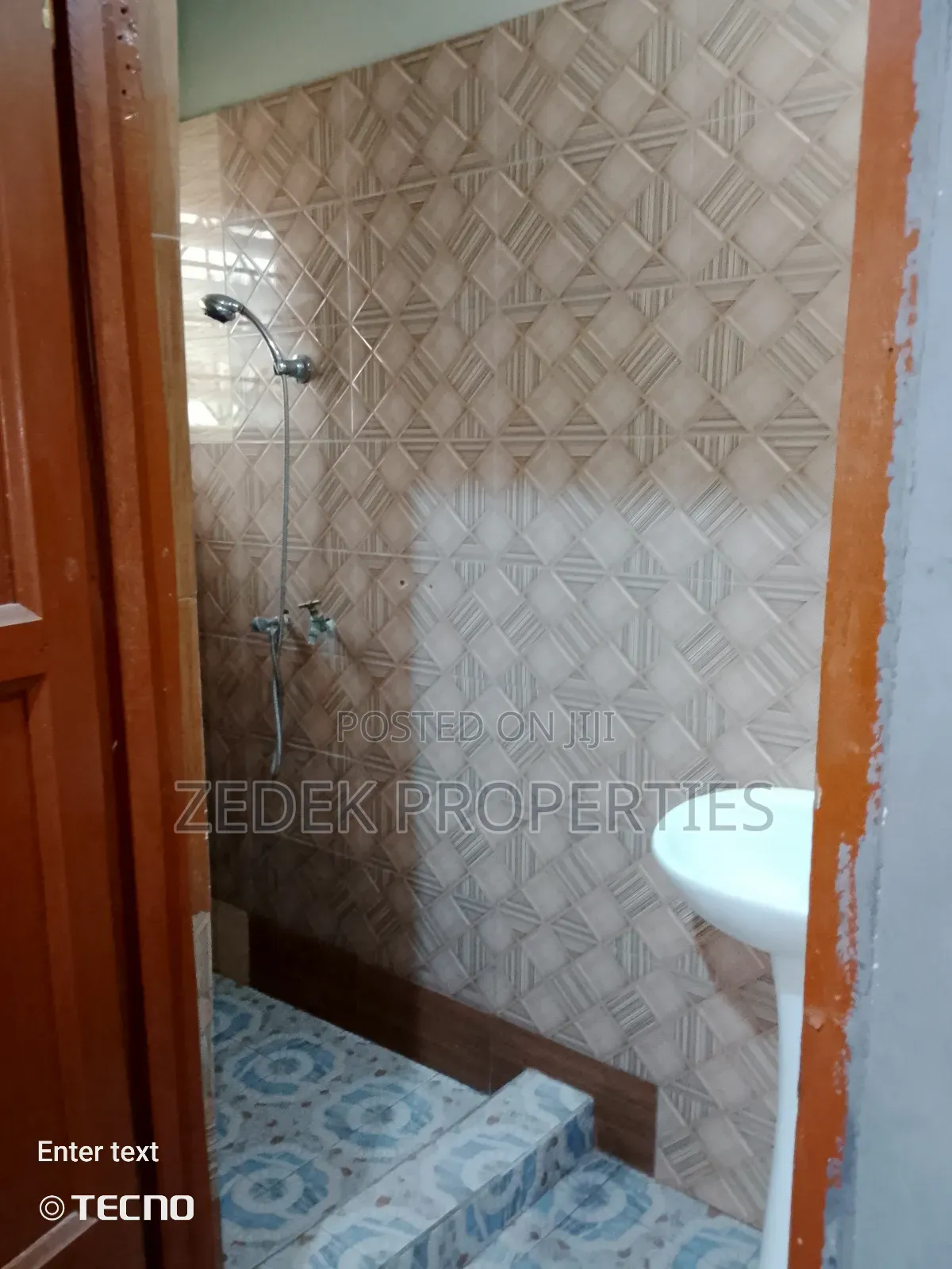 1bdrm Apartment in Zedek Properties, Ashomang Estate for rent
