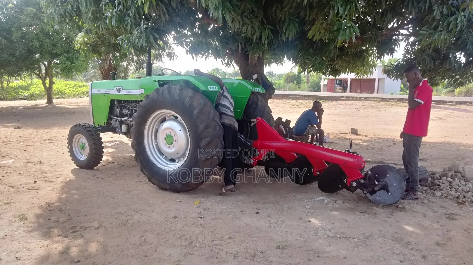 Massey Ferguson Mf 265s Brazil With Plough