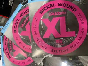 Strings D’Addario Bass and Lead