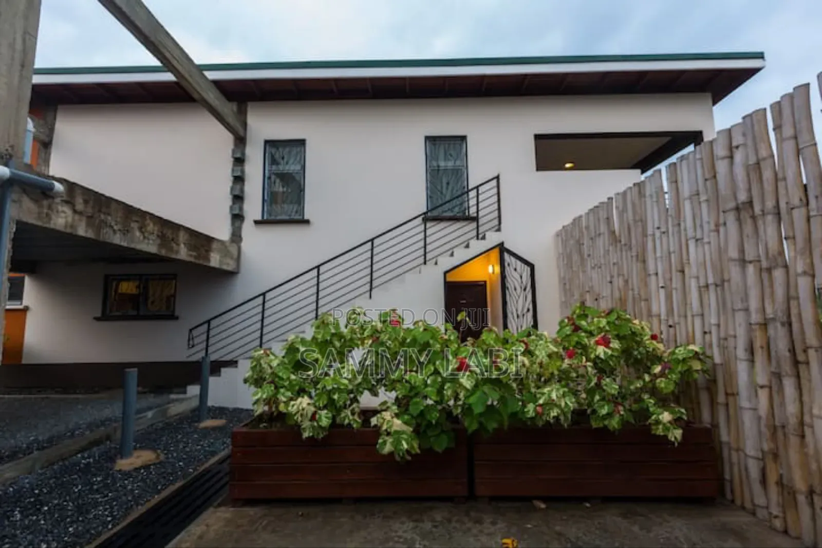 Furnished 2bdrm Apartment in Phoenix Property, Tema Metropolitan