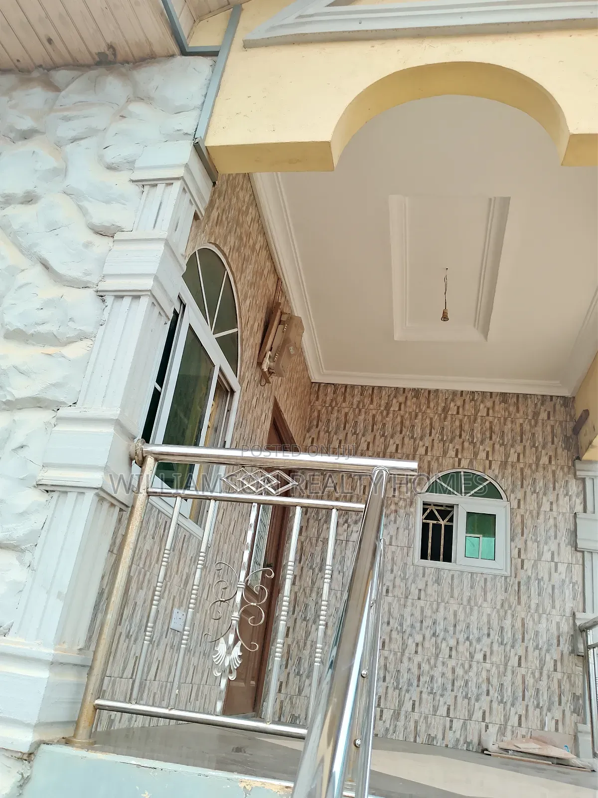 3bdrm Apartment in Hfc Estate Area, Spintex for rent