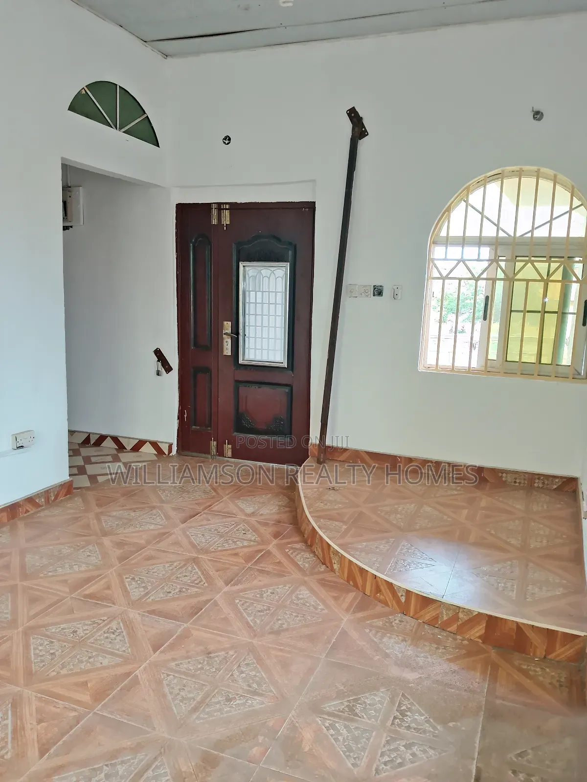 3bdrm Apartment in Hfc Estate Area, Spintex for rent
