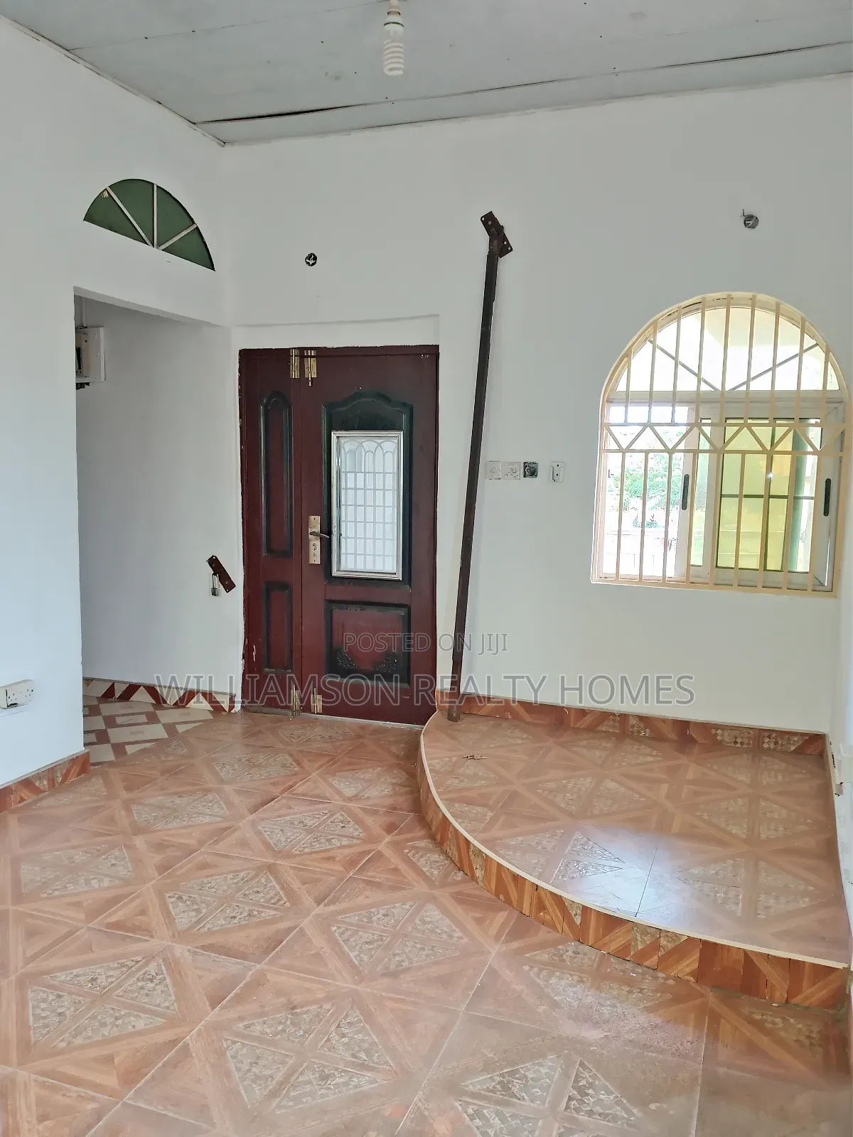 3bdrm Apartment in Hfc Estate Area, Spintex for rent