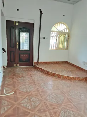 3bdrm Apartment in Hfc Estate Area, Spintex for rent