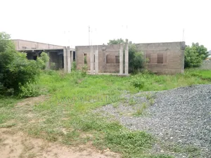 5 Bedroom Uncompleted Storey Building- Lakeside