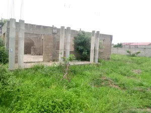 5 Bedroom Uncompleted Storey Building- Lakeside