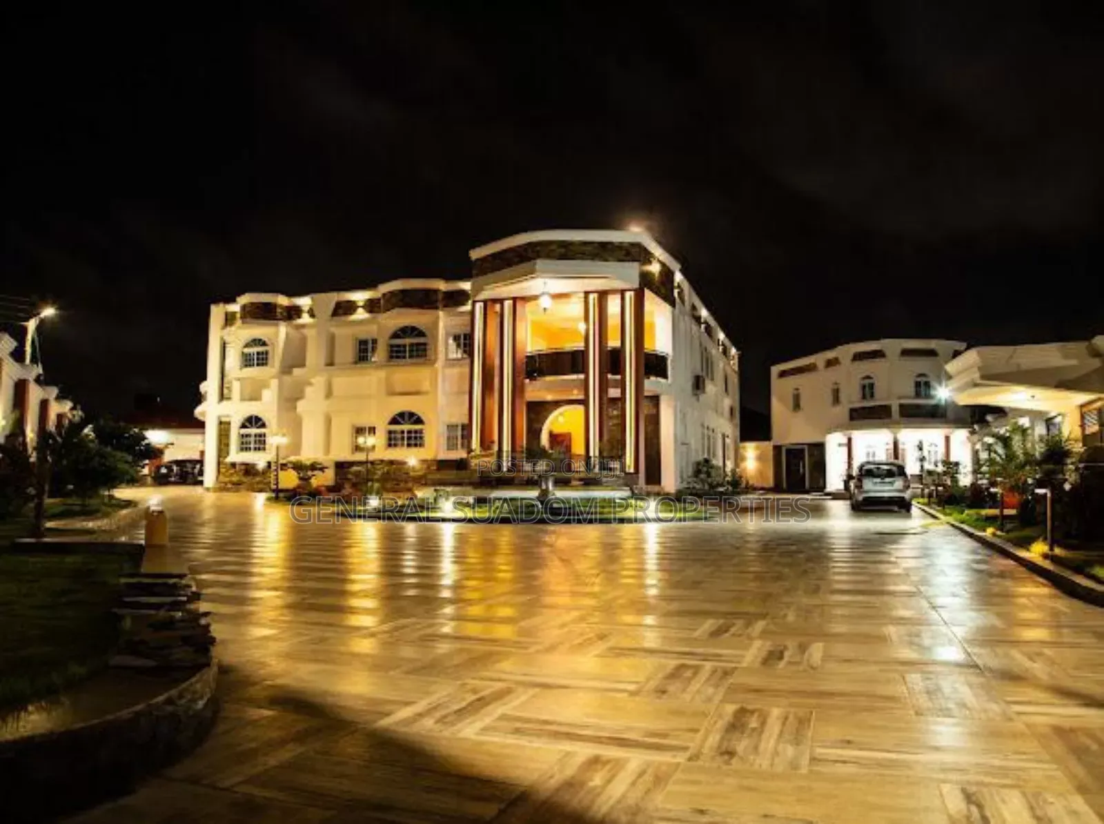 6bdrm Duplex in Suadom Real Estate, Tema Metropolitan for sale