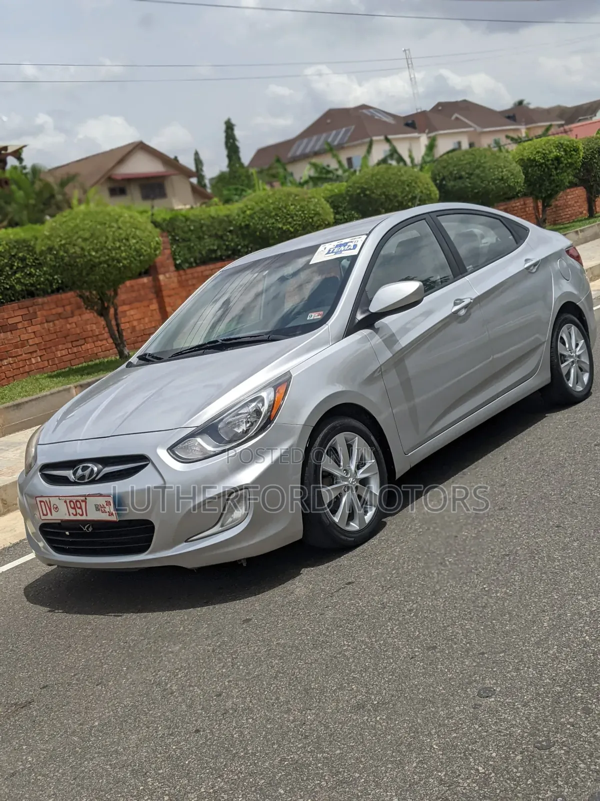 Hyundai Accent 2013 Silver
