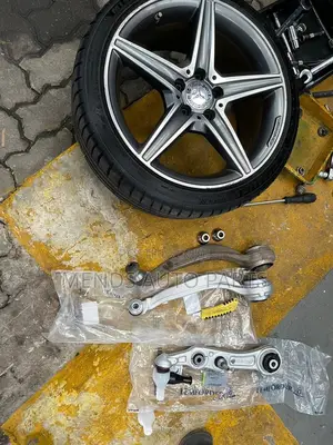 C300 2016 W205 Lower Arms Control Set