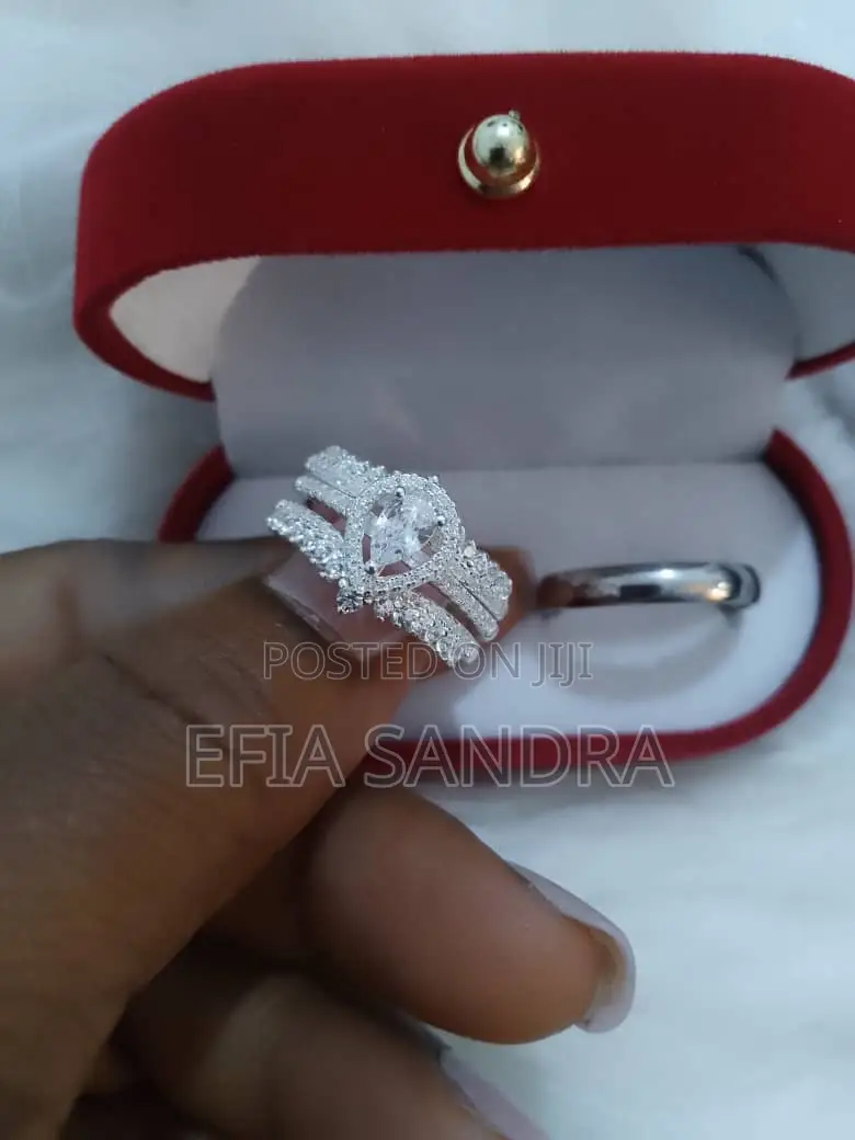Pure Silver Wedding Ring Set Avialable for Cool Price