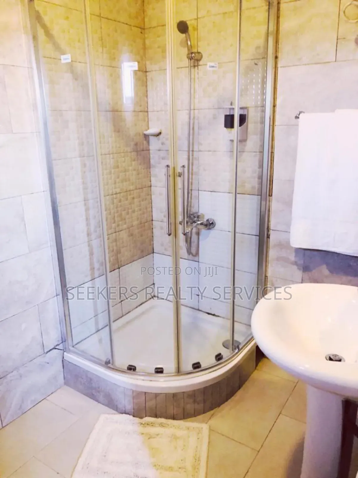 Furnished 3bdrm Apartment in Seekers Realty, Oxford Street for rent