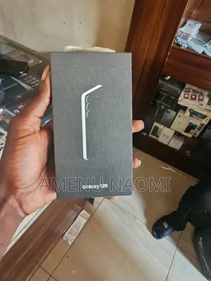 New Samsung Galaxy S25 128 GB Black