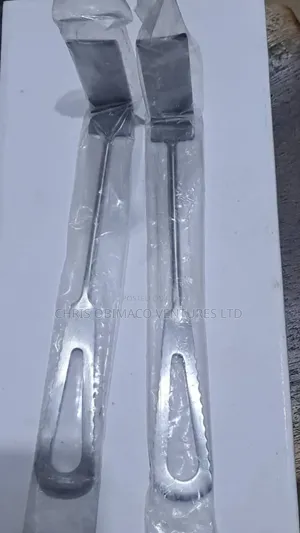 Lagenbeck Retractor
