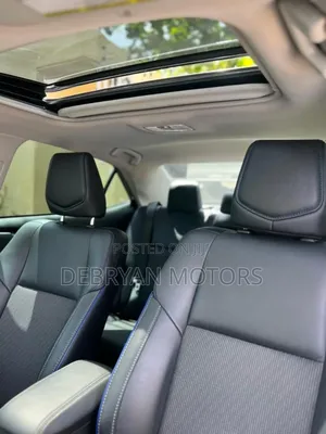 Toyota Corolla SE (1.8L 4cyl 2A) 2018 Silver