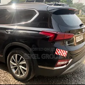 Hyundai Santefe For Rent Come With A Driver