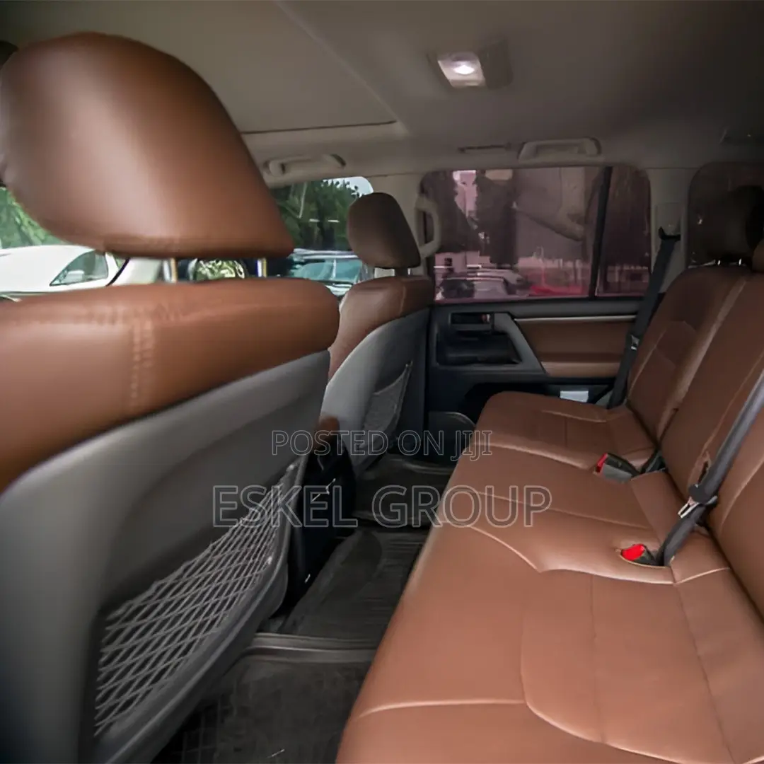 Hyundai Santefe For Rent Come With A Driver