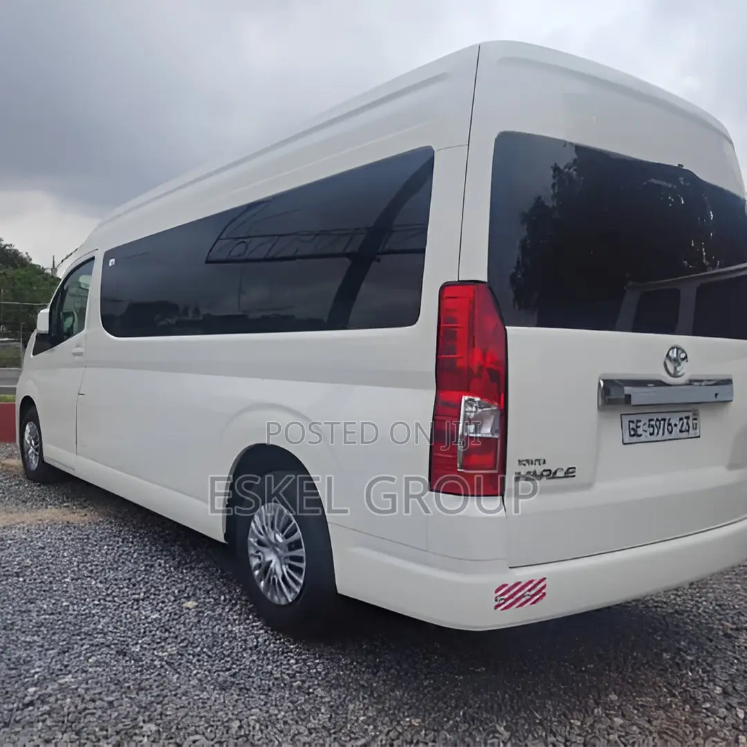 Hiace Bus for Rent Come With a Driver