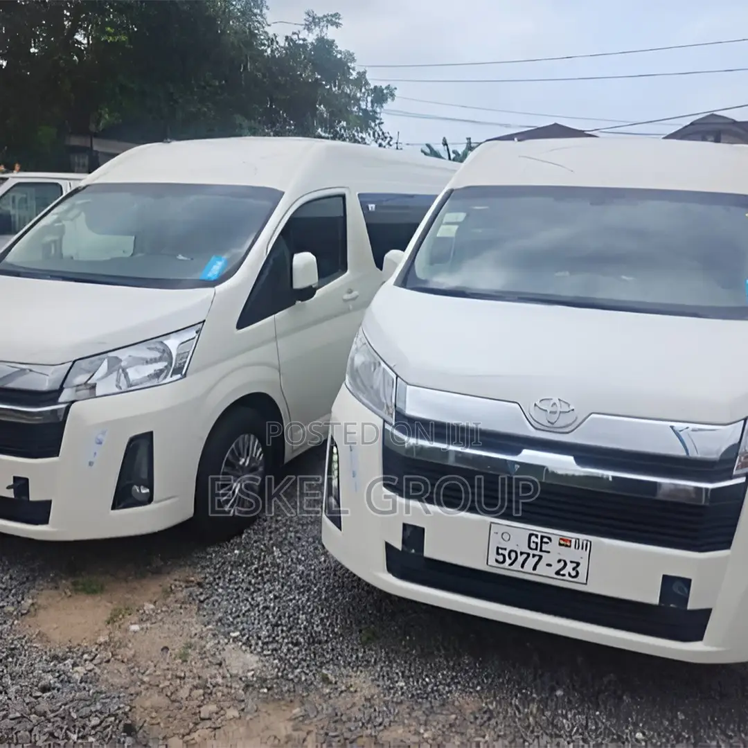 Hiace Bus for Rent Come With a Driver