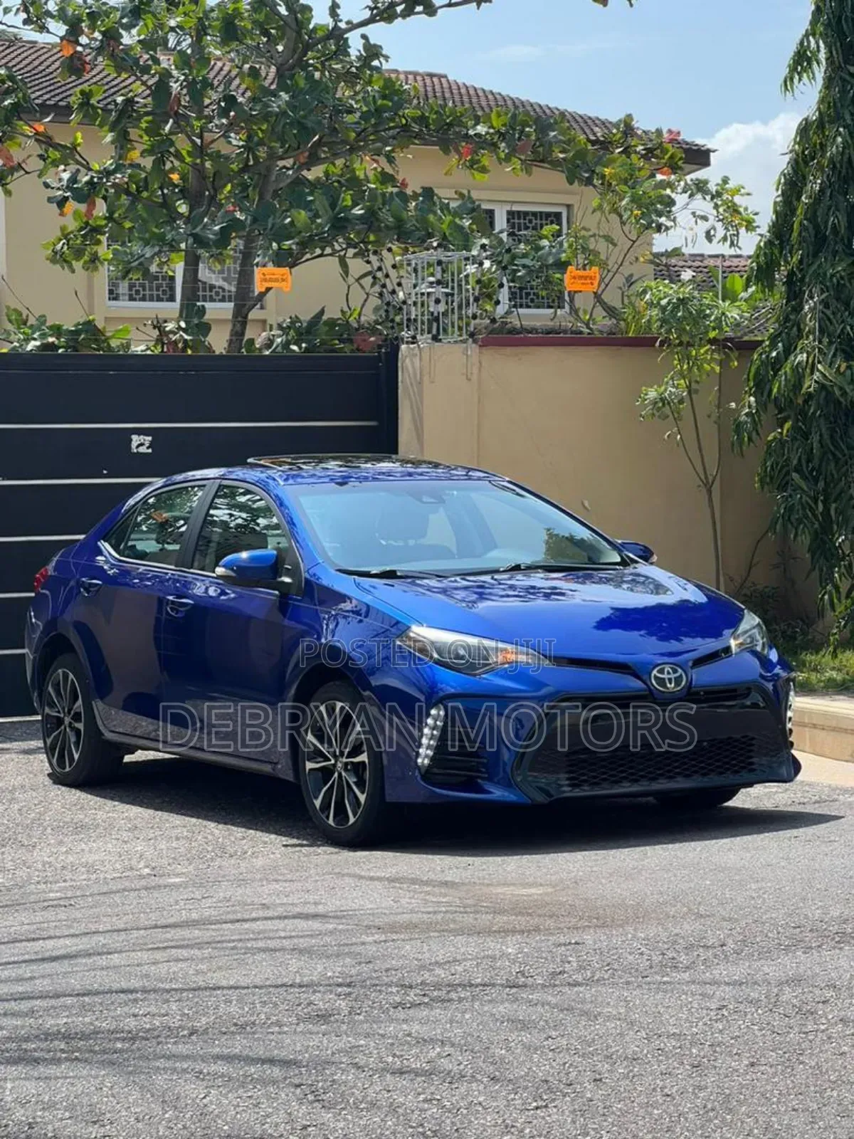 Toyota Corolla XSE (1.8L 4cyl 2A) 2018 Blue