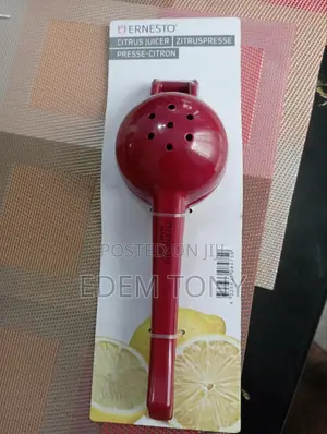 Manual Citrus Juicer