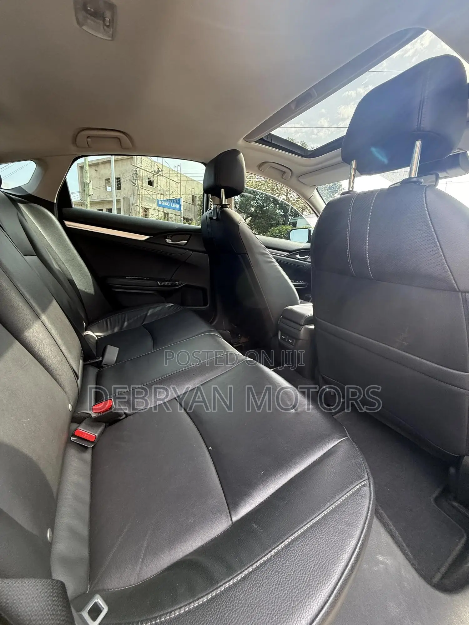 Honda Civic Touring 4dr Sedan (1.5L 4cyl) 2016 White