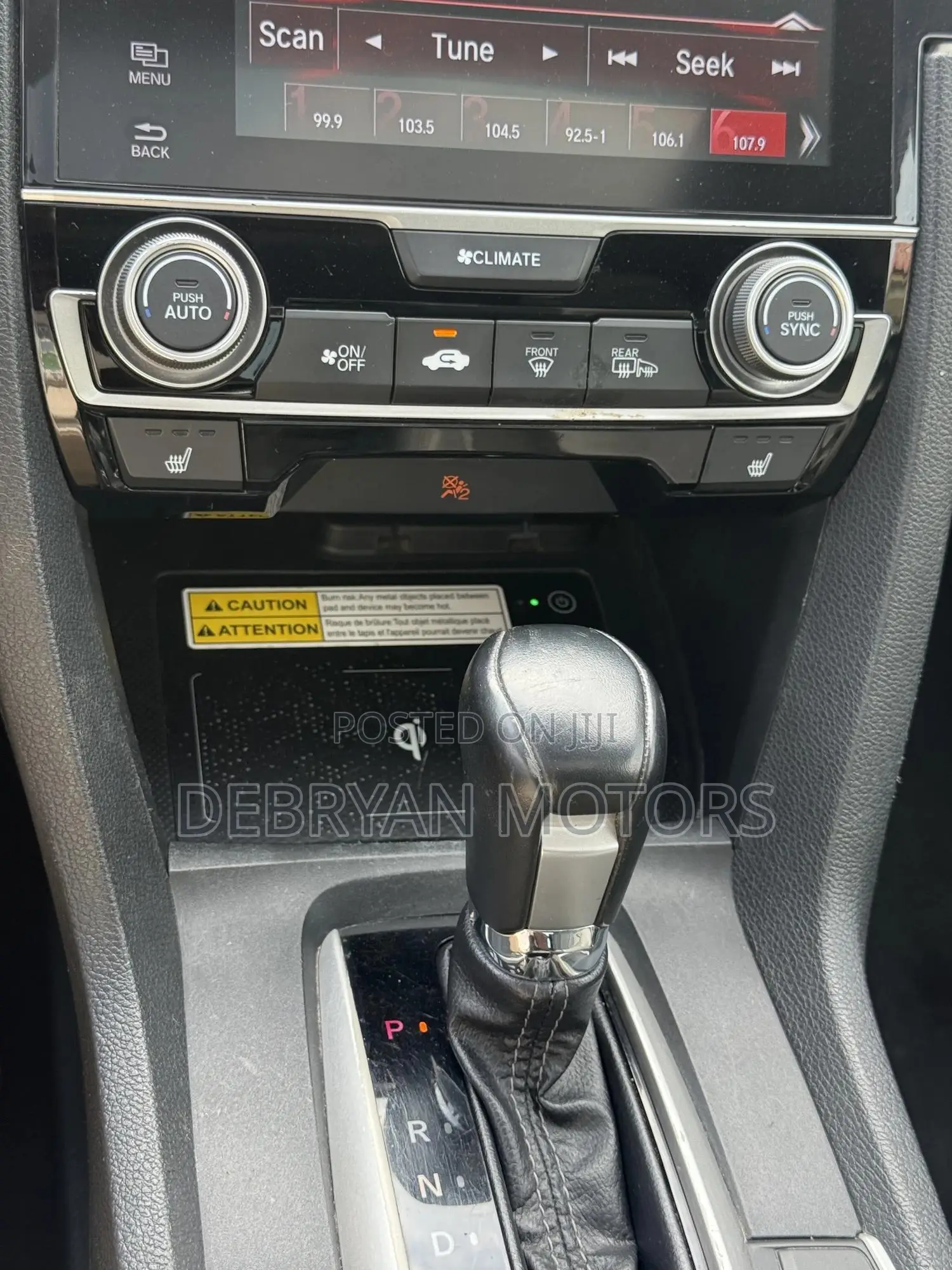 Honda Civic Touring 4dr Sedan (1.5L 4cyl) 2016 White