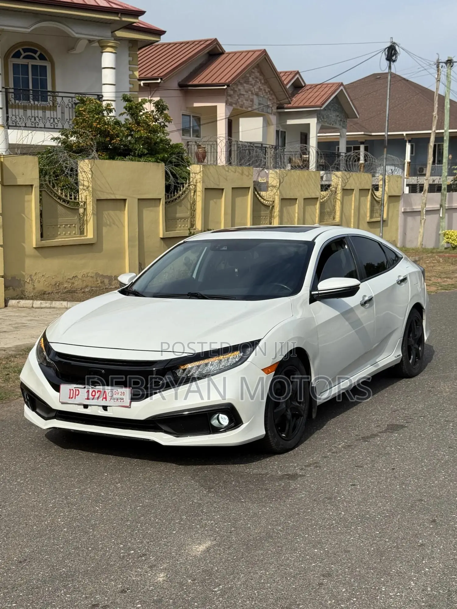 Honda Civic Touring 4dr Sedan (1.5L 4cyl) 2016 White