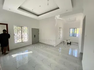 3bdrm House in 3 Bedroom Modern, Tema Metropolitan for sale