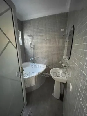 3bdrm House in 3 Bedroom Modern, Tema Metropolitan for sale