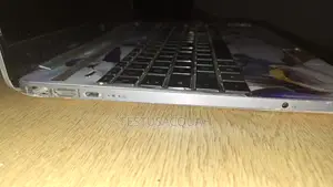 Laptop HP 250 G8 8GB Intel Core i5 SSHD (Hybrid) 500GB