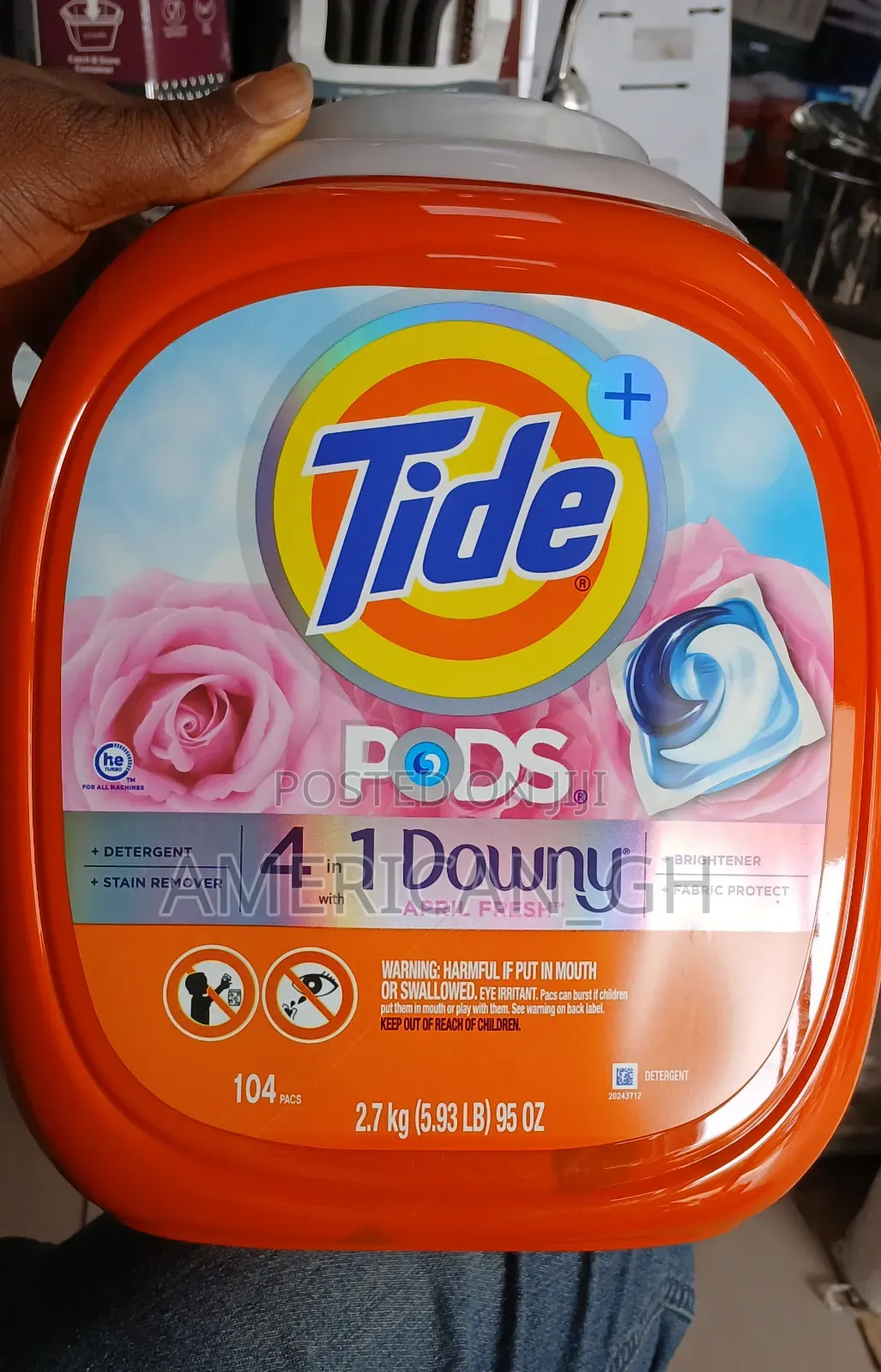 Tide Pods 4 in 1 With Downy, 2.7kg (104pcs)