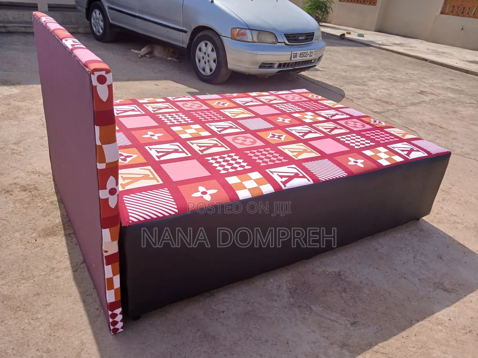 Colourful Lv Inbuilt Double Bed