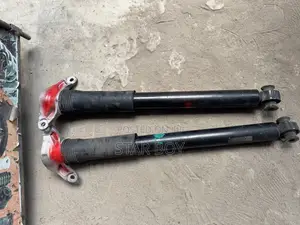 Range Rover :2013 to 2018 Back Shocks .