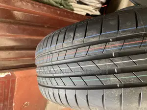 225/55 R17 Premium Bridgestone Turanza T005 Tire 97w