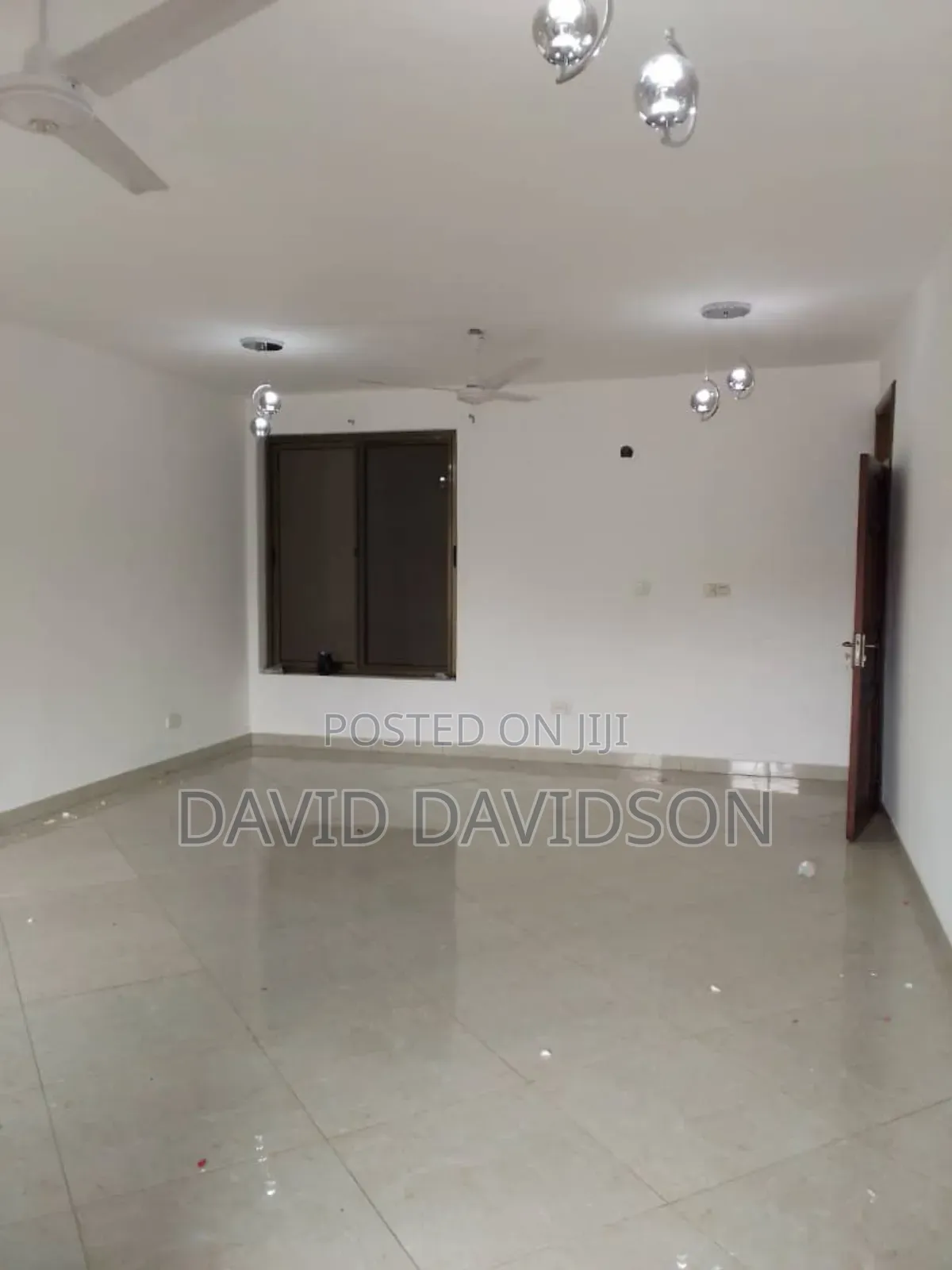 3bdrm Mansion in 3 Bedroom House, Tema Metropolitan for rent