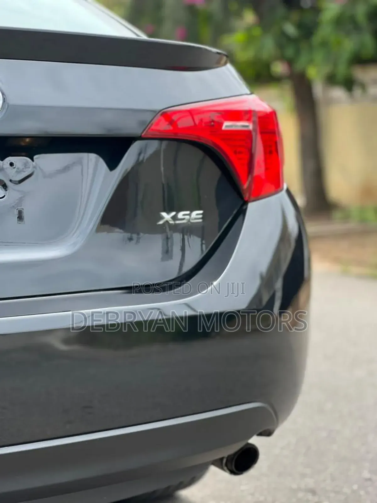 Toyota Corolla SE (1.8L 4cyl 6M) 2019 Black