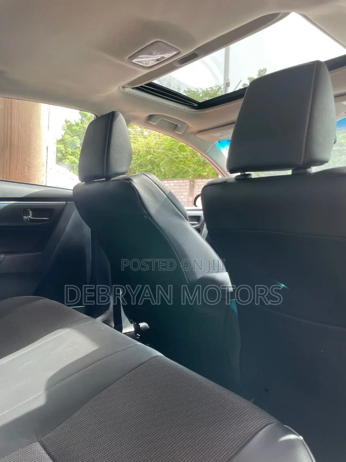 Toyota Corolla SE (1.8L 4cyl 2A) 2019 Blue