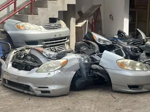 Toyota Corolla 2005 Front Cut Available