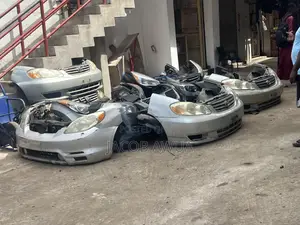 Toyota Corolla 2005 Front Cut Available