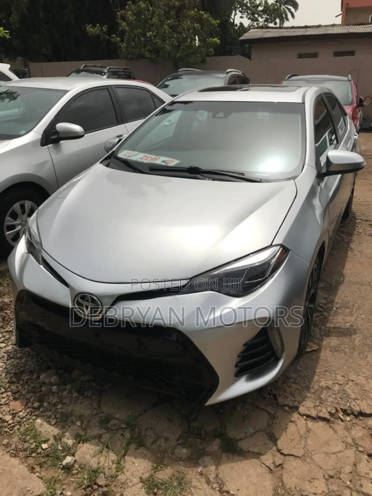 Toyota Corolla SE (1.8L 4cyl 6M) 2019 Silver