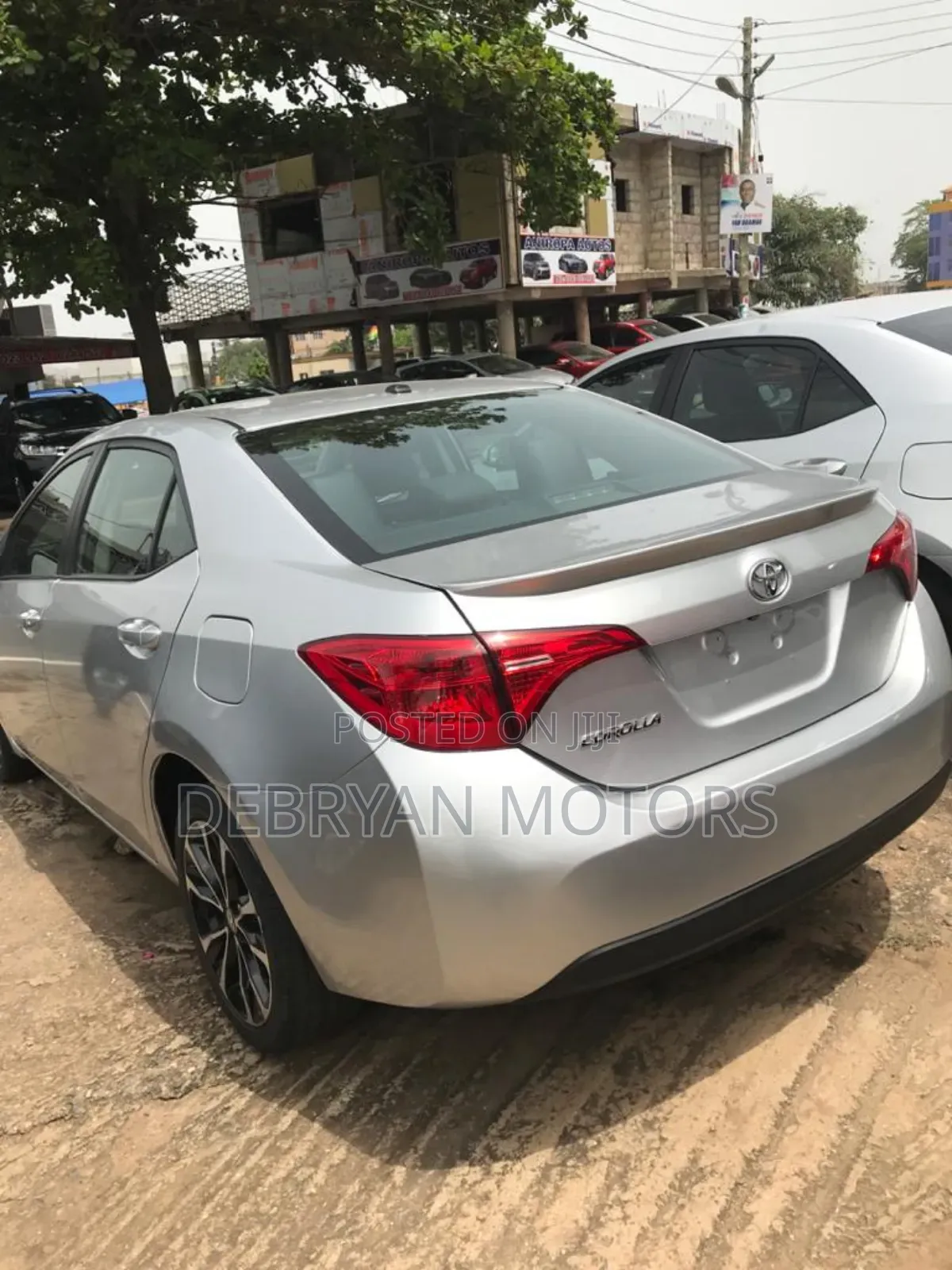 Toyota Corolla SE (1.8L 4cyl 6M) 2019 Silver