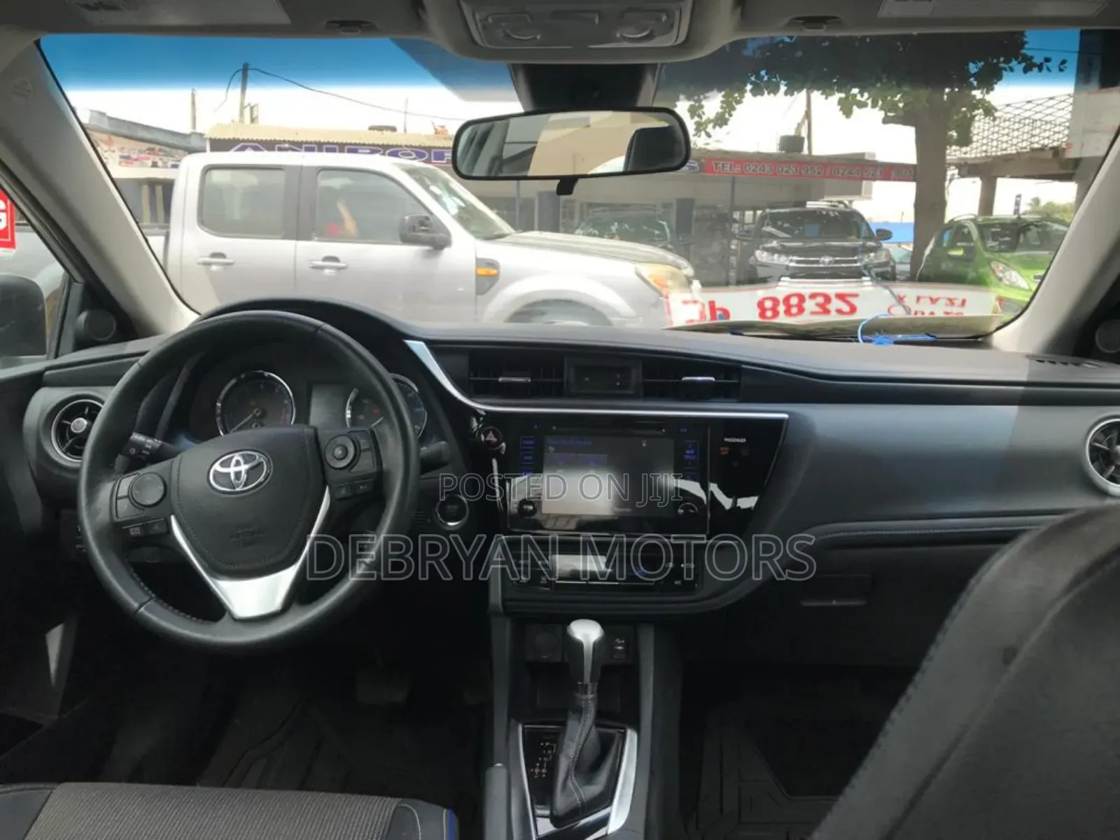 Toyota Corolla SE (1.8L 4cyl 6M) 2019 Silver