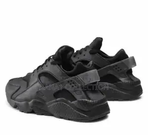 Nike Air Huarache Trainers Triple Black