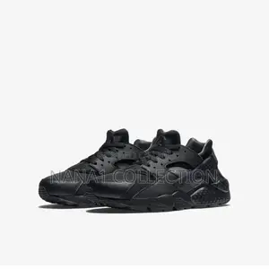 Nike Air Huarache Trainers Triple Black