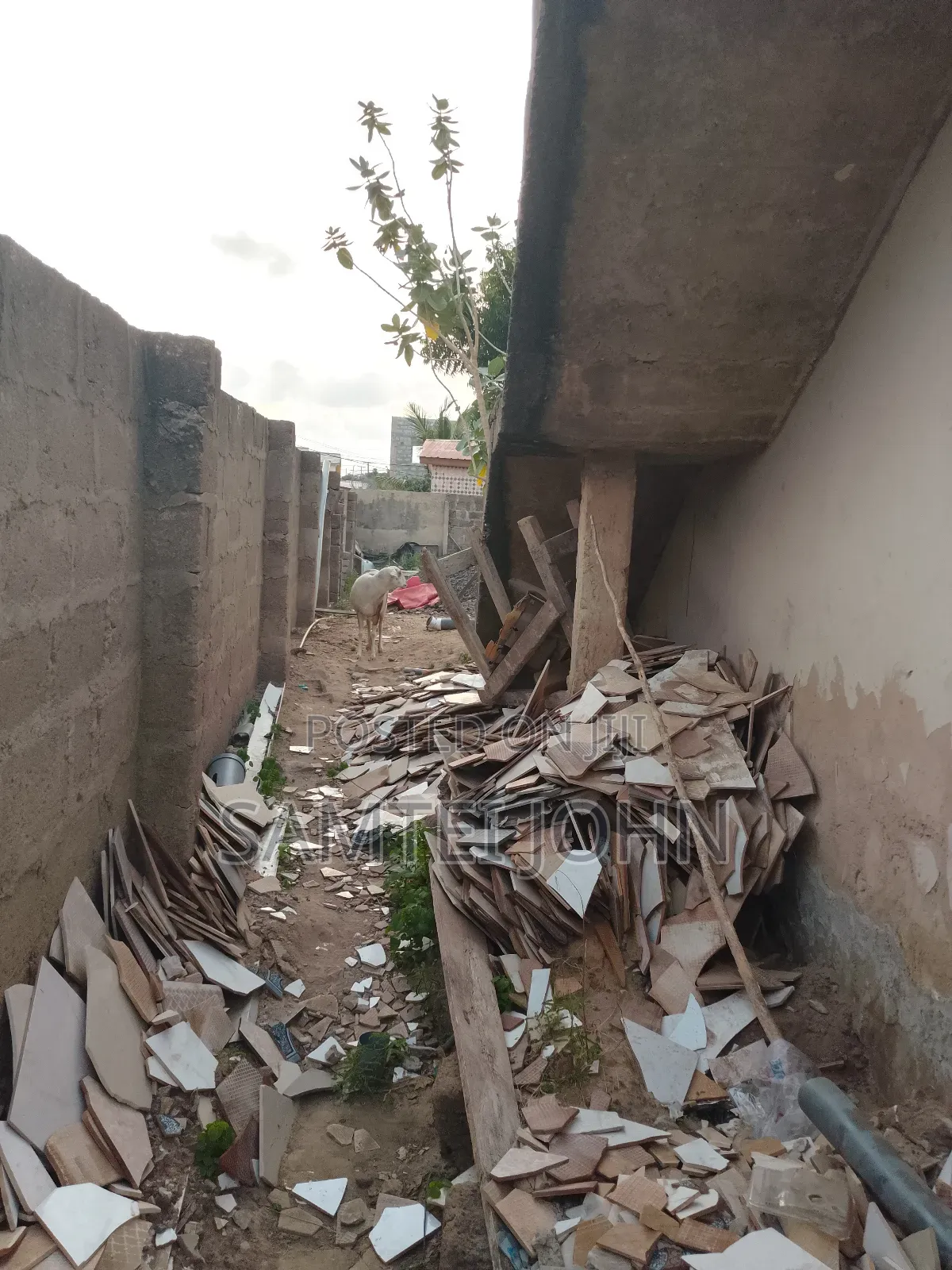 6bdrm Apartment in Sinco Properties, Ashaley Botwe for sale
