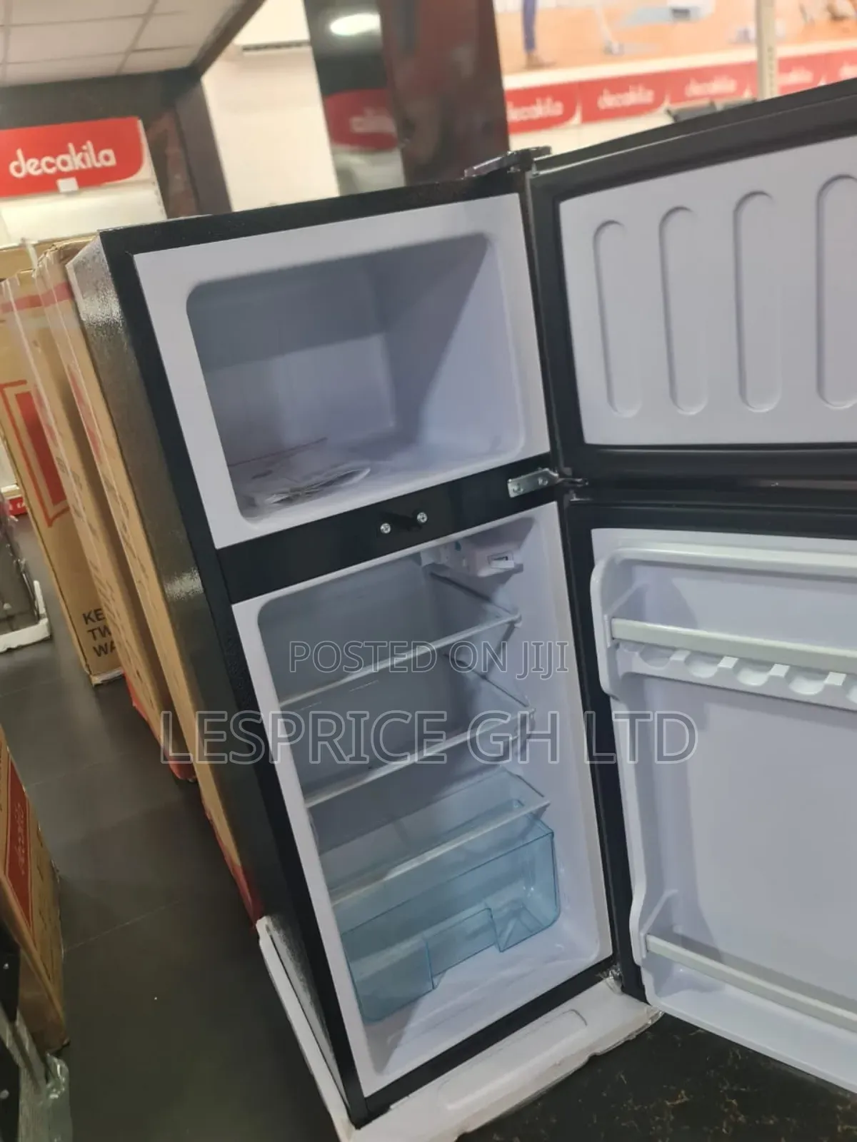 Keep Food Fresh- H a Top Freezer Refrigerator