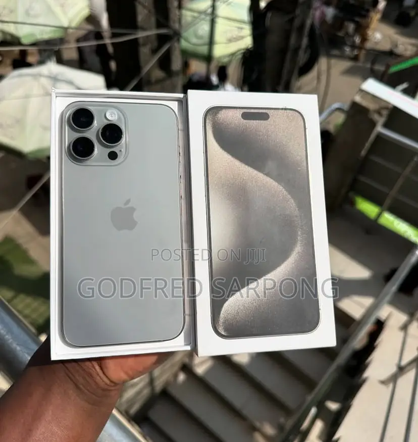 Apple iPhone 15 Pro Max 256 GB Silver