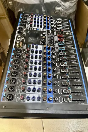 Yamaha [Ys-16] Powered Mixer With Effects