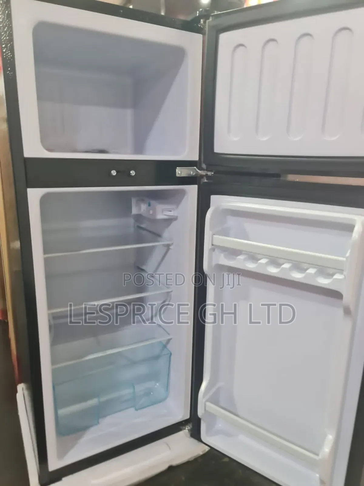 Small Family Cooling Solution: H a Fridge 102l